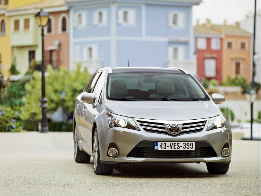  Toyota Avensis SW 2011 года  (фото 45 из 60)